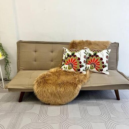 Roemah Lily Studio تاناه راتا المظهر الخارجي الصورة